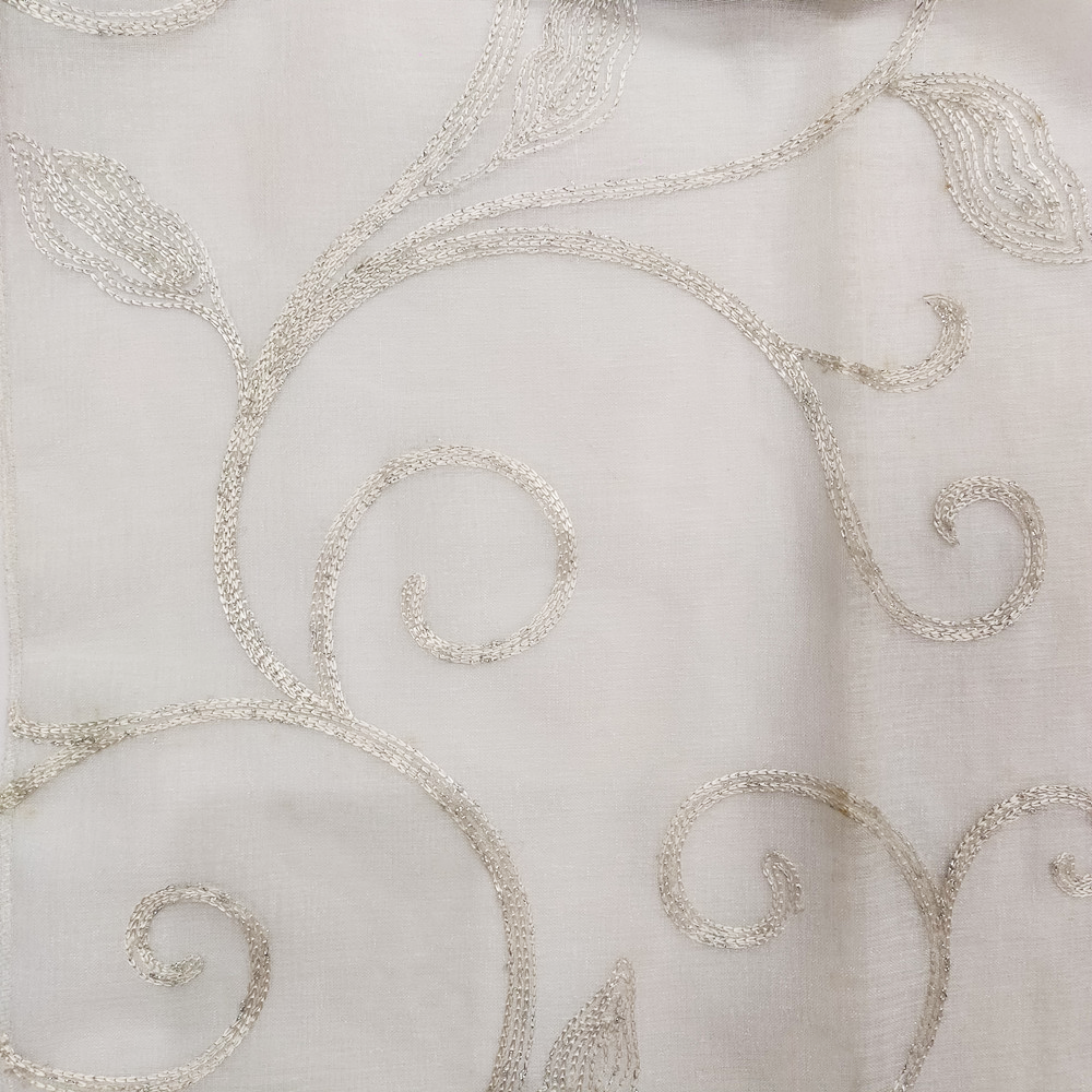 Classic Vine Pattern Design Luxury Style Embroidered Yarn Curtain Fabric 